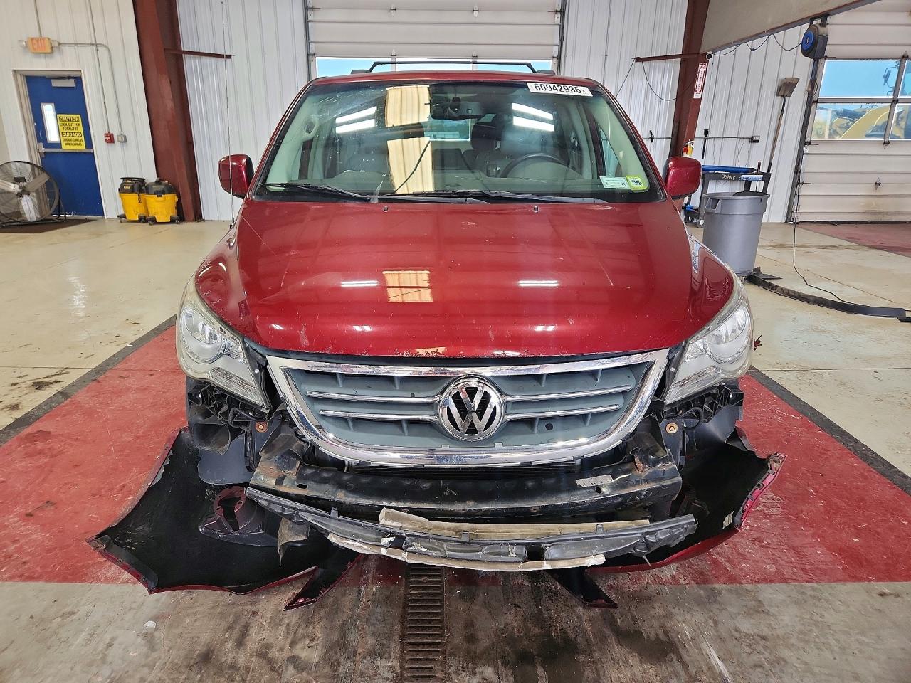 2012 VOLKSWAGEN ROUTAN
