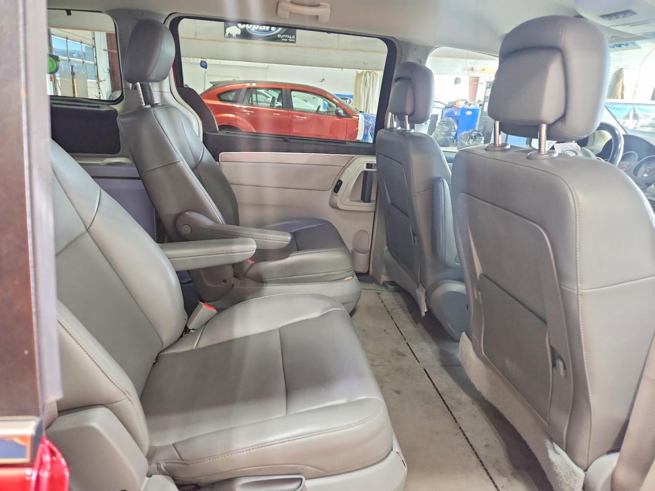 2012 VOLKSWAGEN ROUTAN