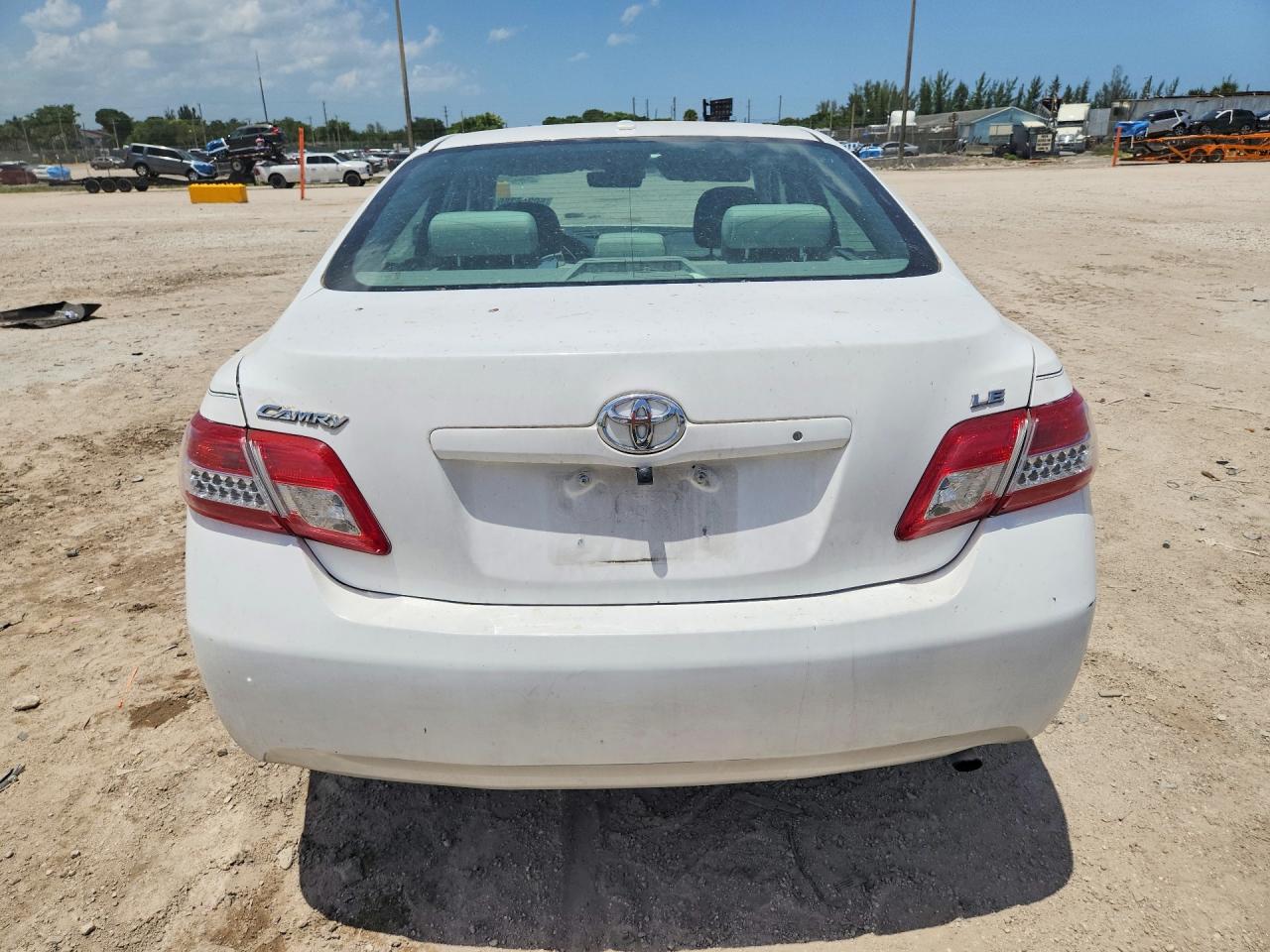 2011 TOYOTA CAMRY
