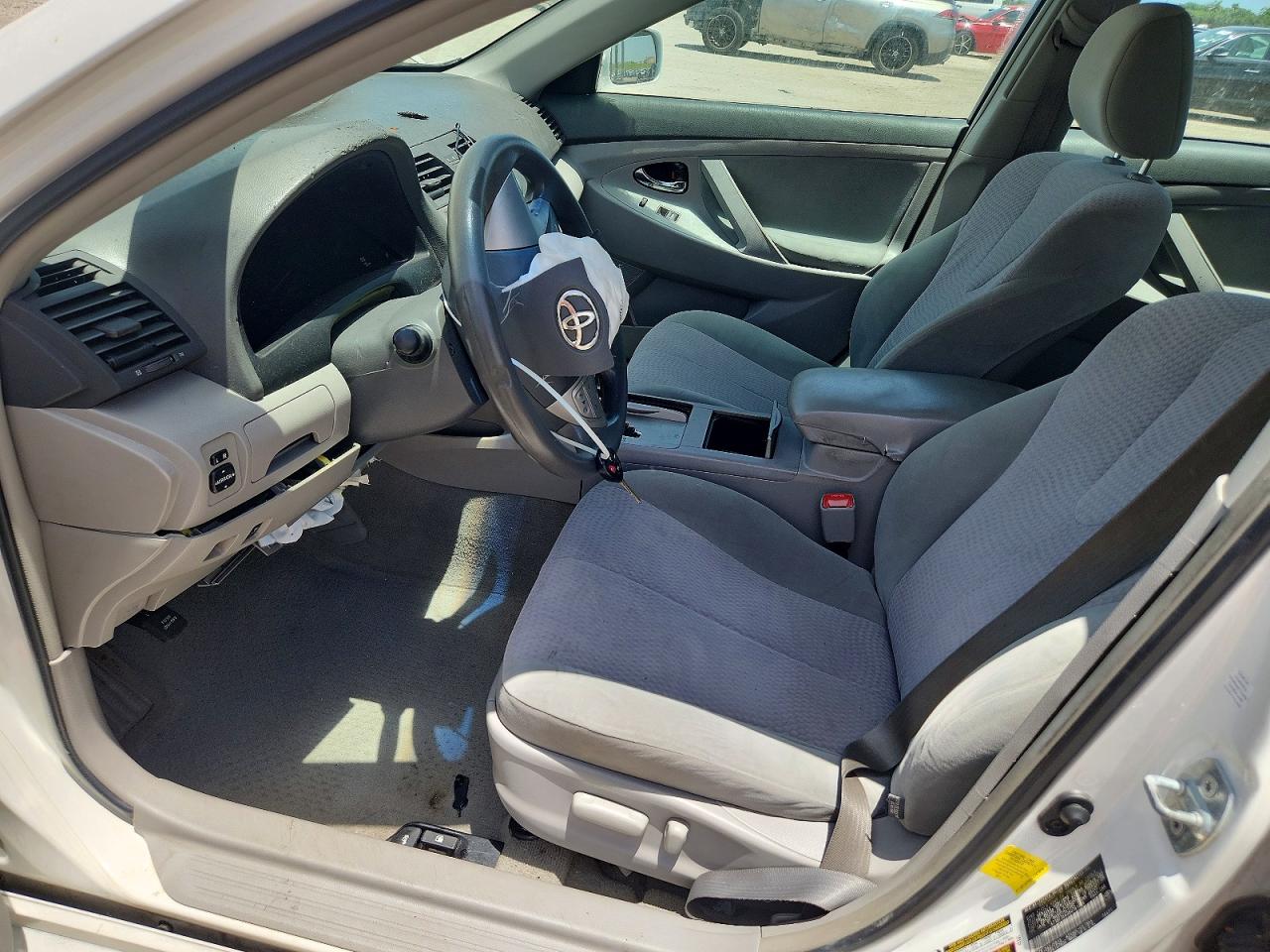 2011 TOYOTA CAMRY