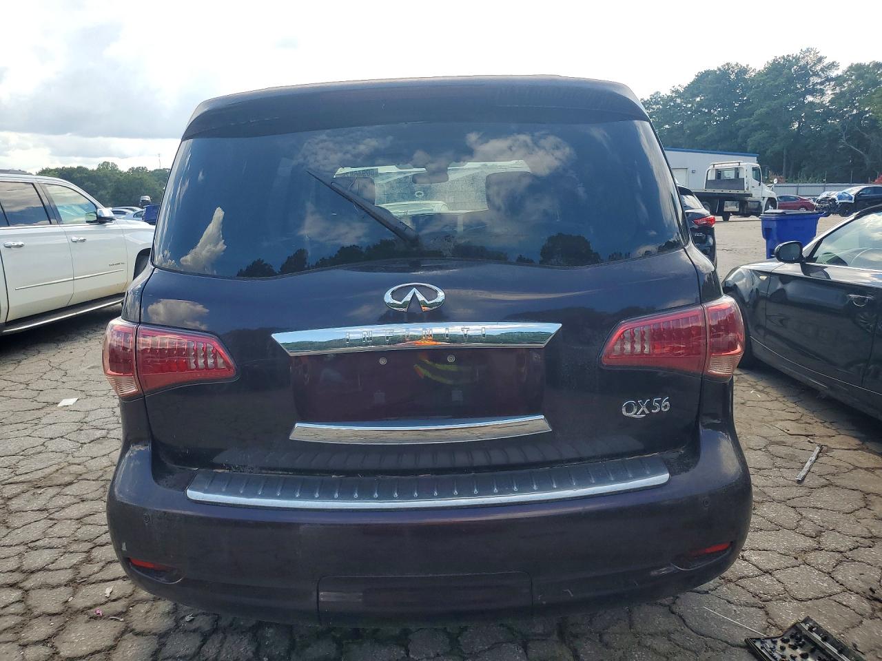 2011 INFINITI QX56