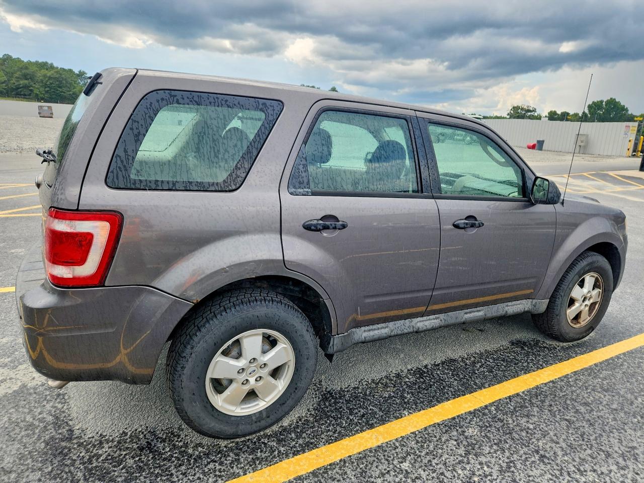 2011 FORD ESCAPE