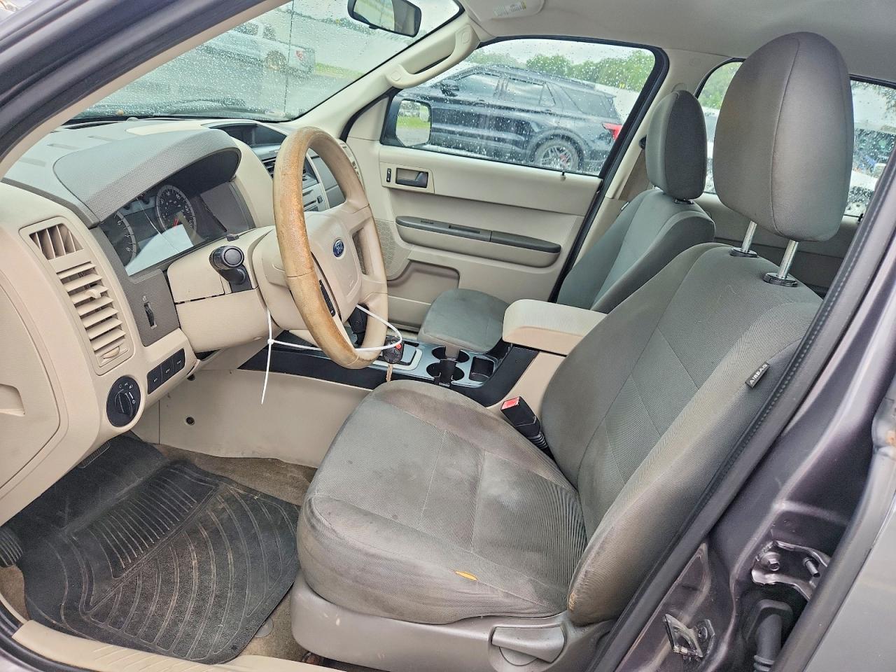 2011 FORD ESCAPE