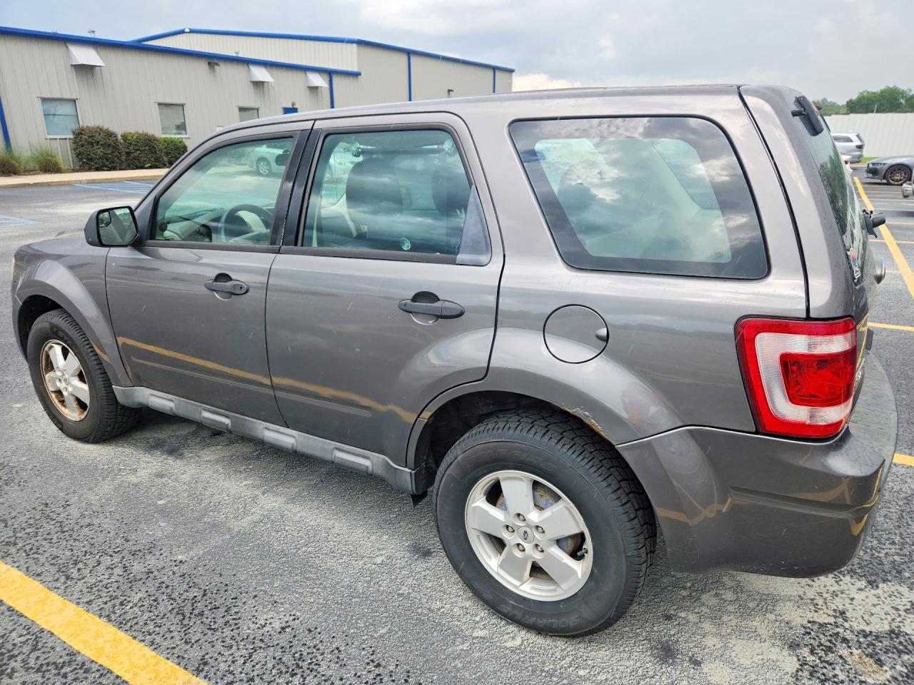 2011 FORD ESCAPE