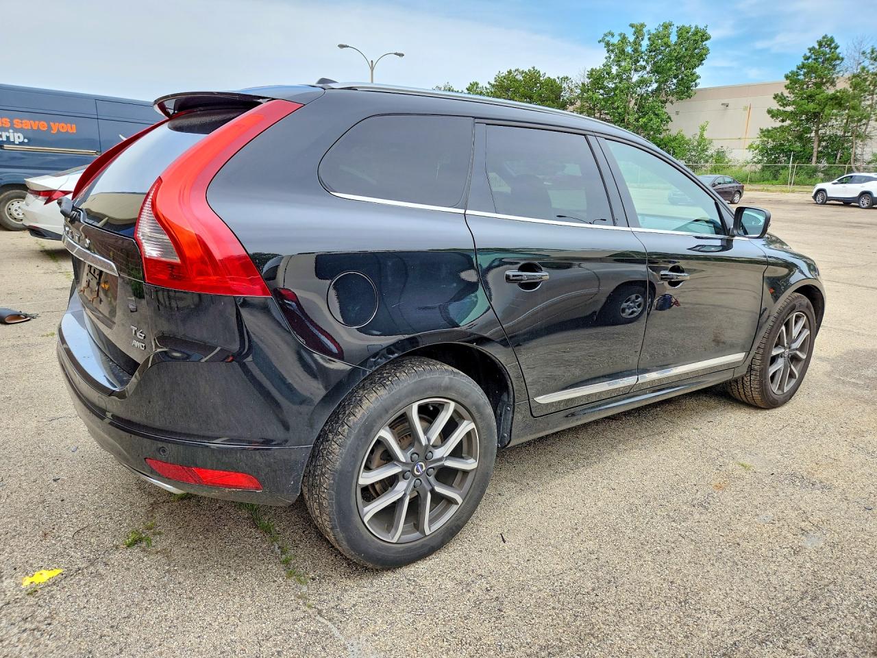 2016 VOLVO XC60
