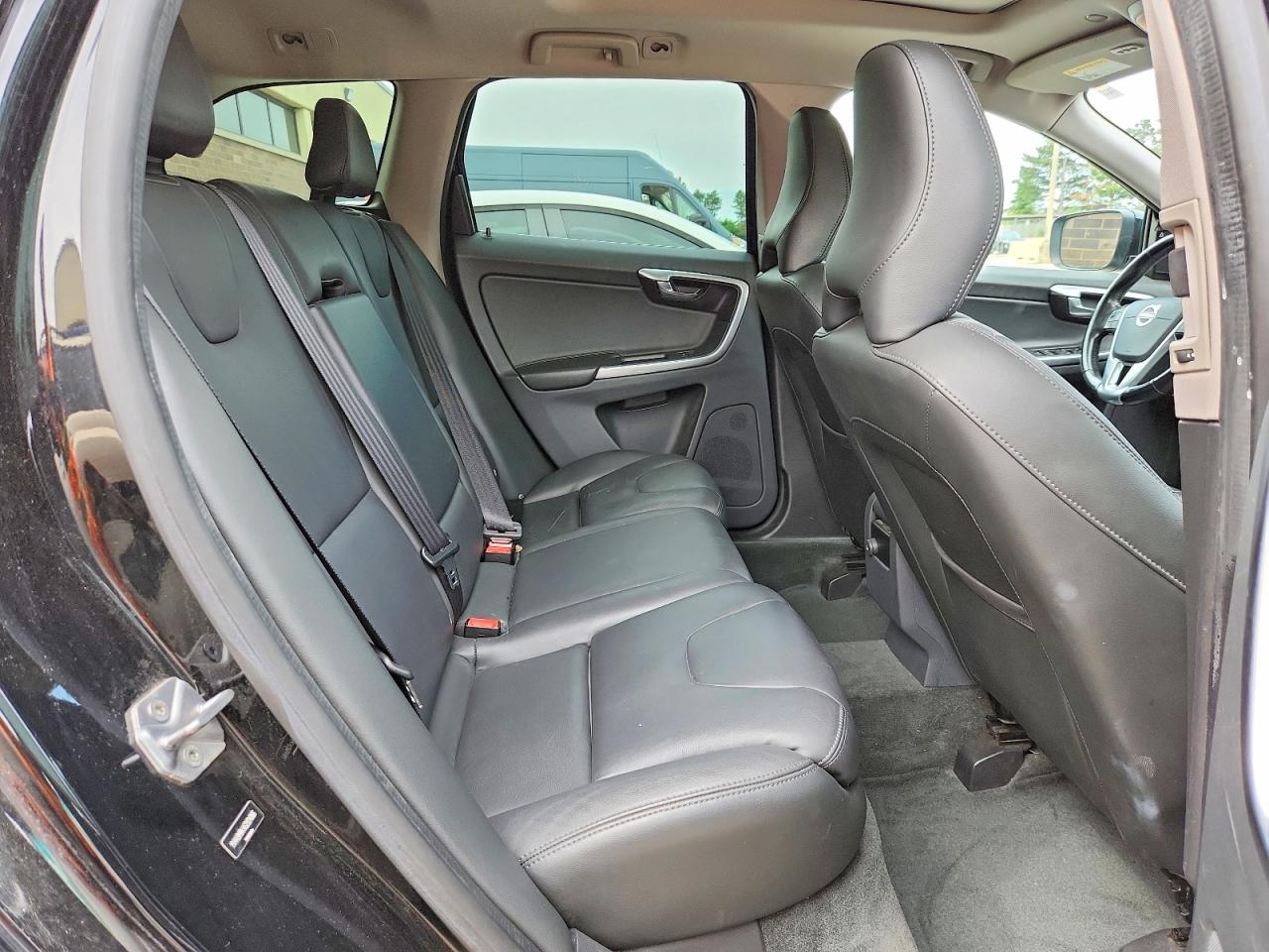 2016 VOLVO XC60