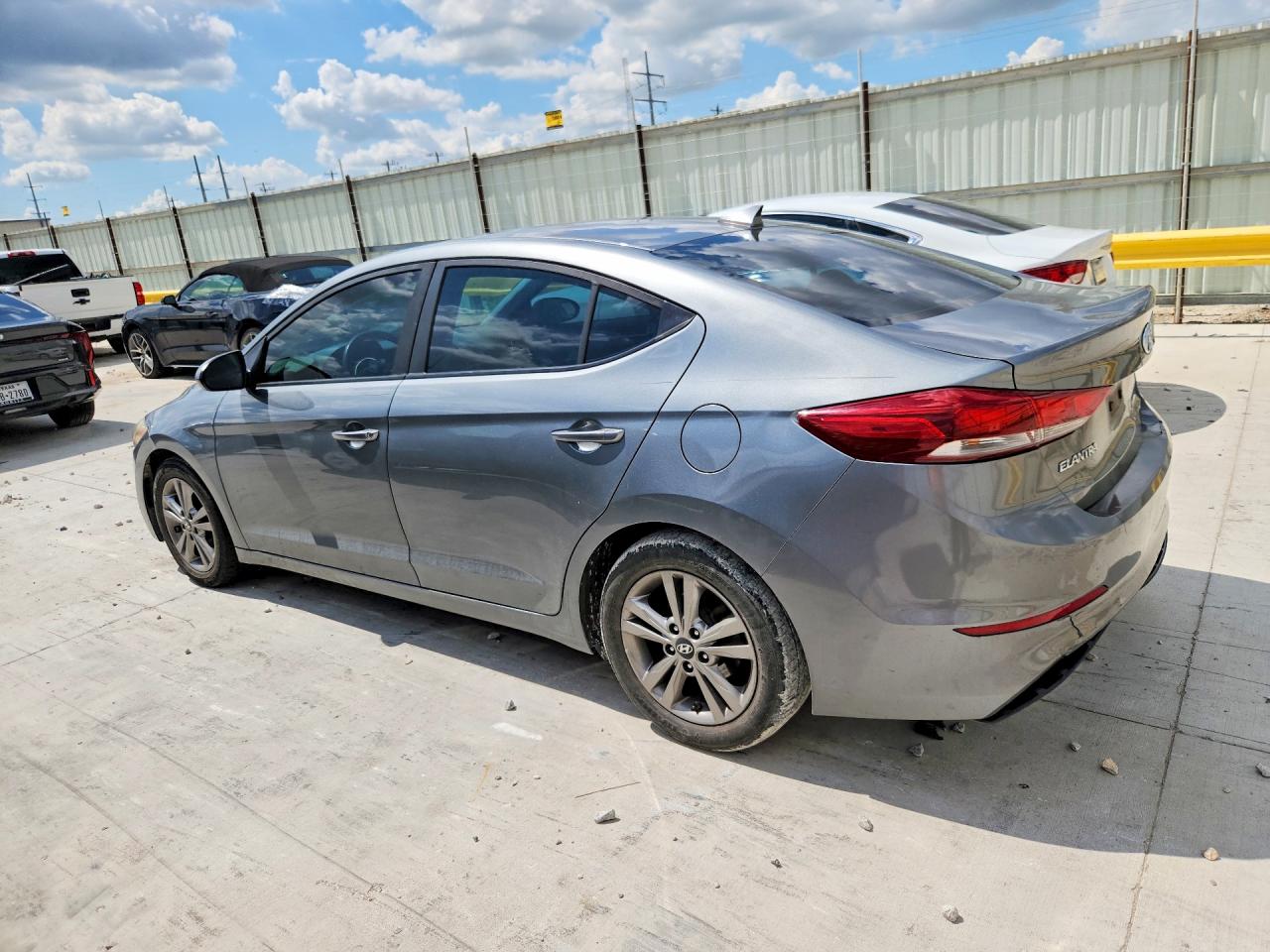 2018 HYUNDAI ELANTRA