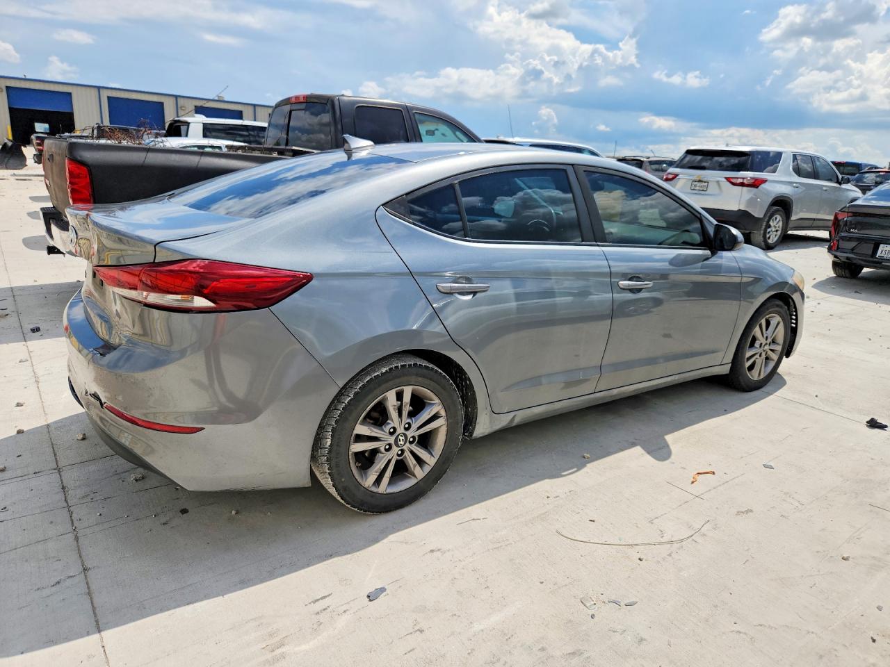 2018 HYUNDAI ELANTRA