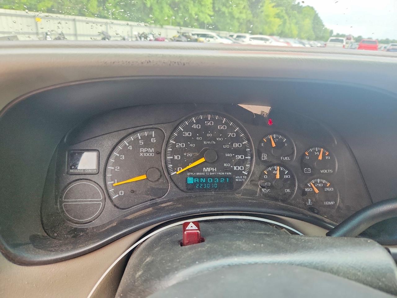 2001 CHEVROLET SUBURBAN