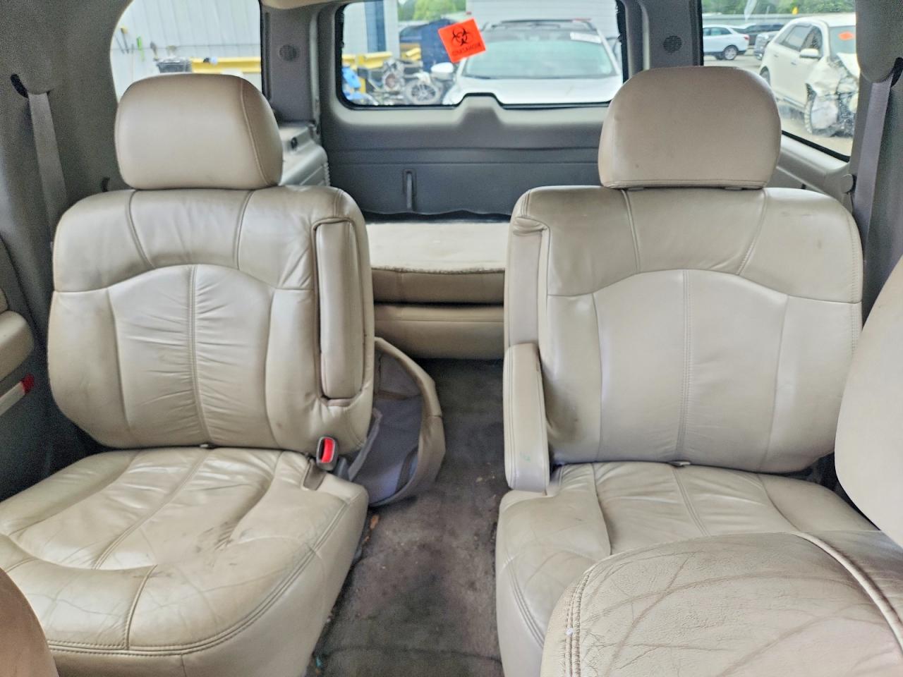 2001 CHEVROLET SUBURBAN