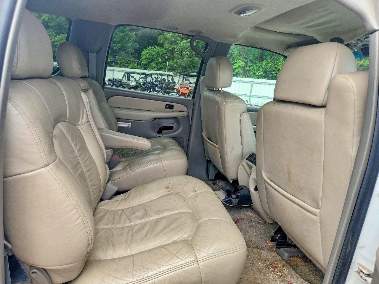 2001 CHEVROLET SUBURBAN