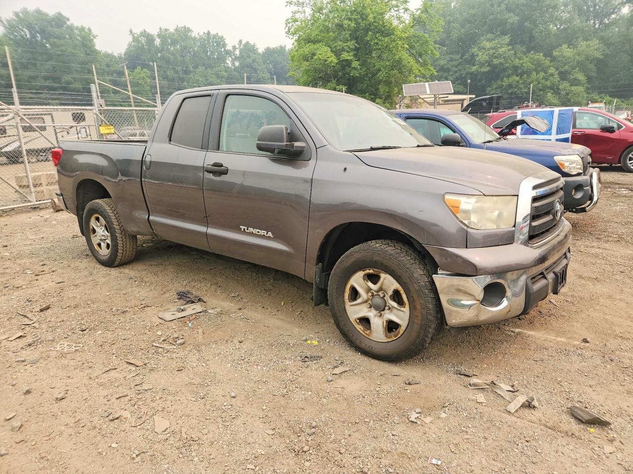 2013 TOYOTA TUNDRA