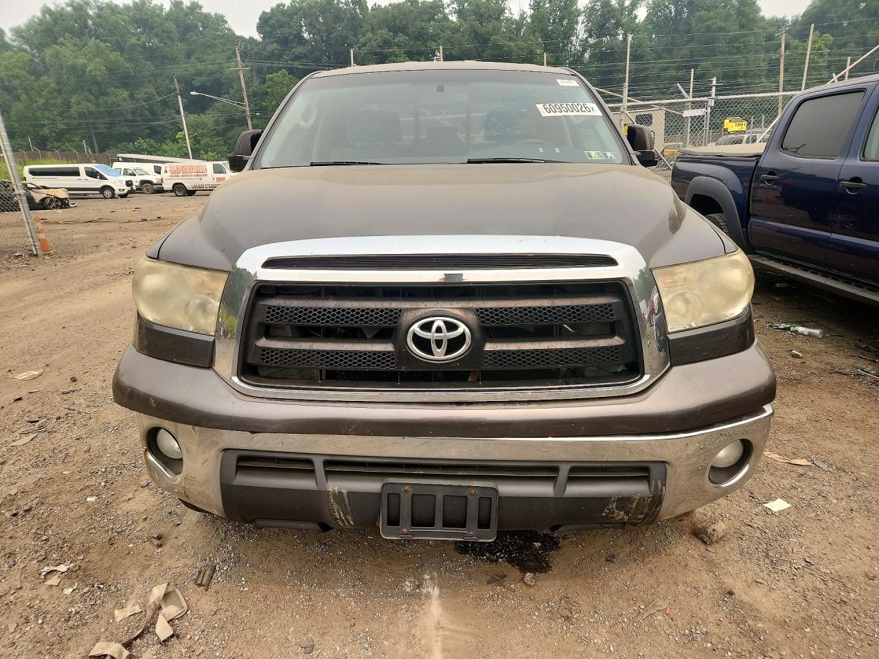 2013 TOYOTA TUNDRA