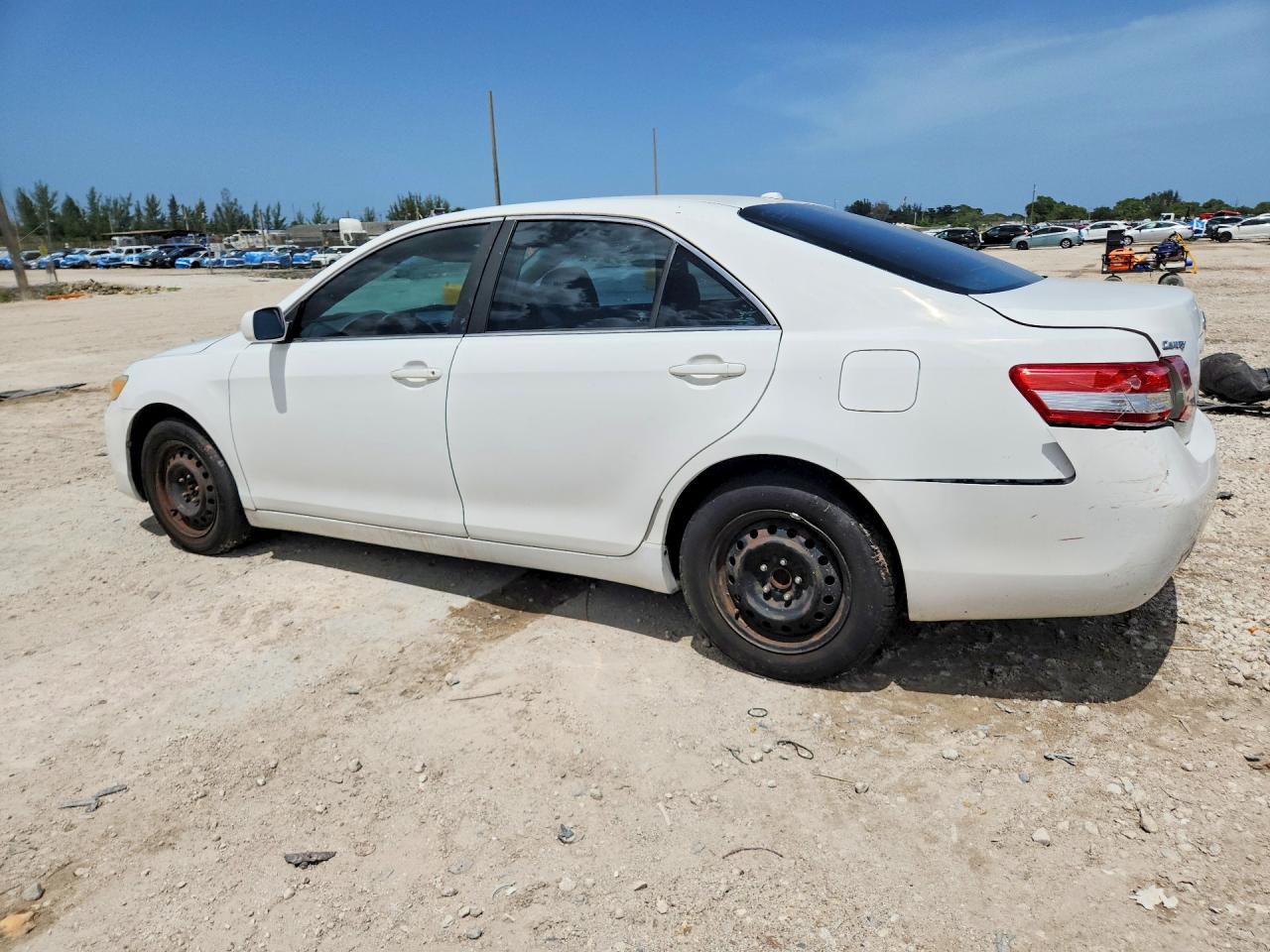 2011 TOYOTA CAMRY