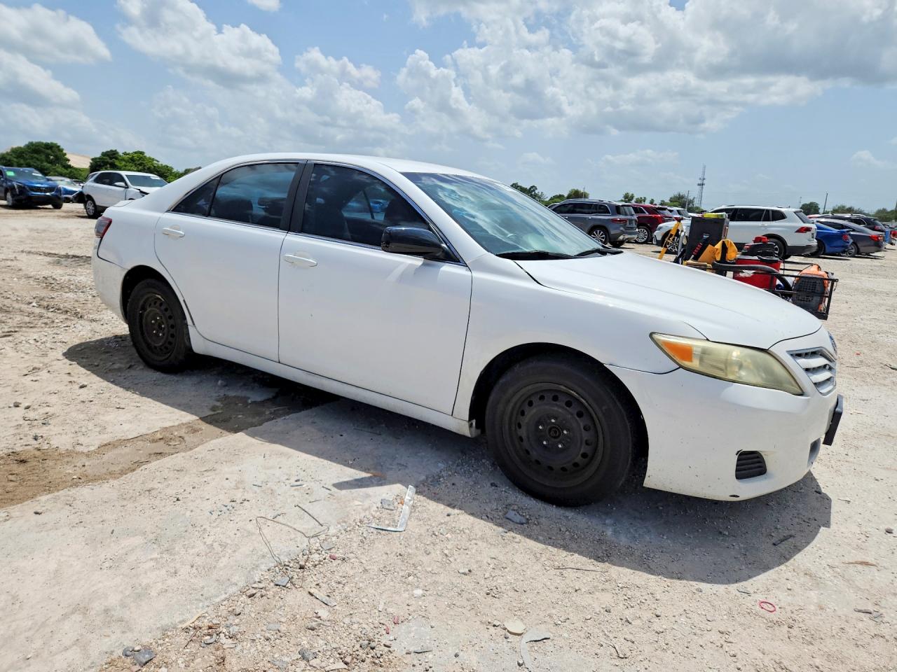 2011 TOYOTA CAMRY