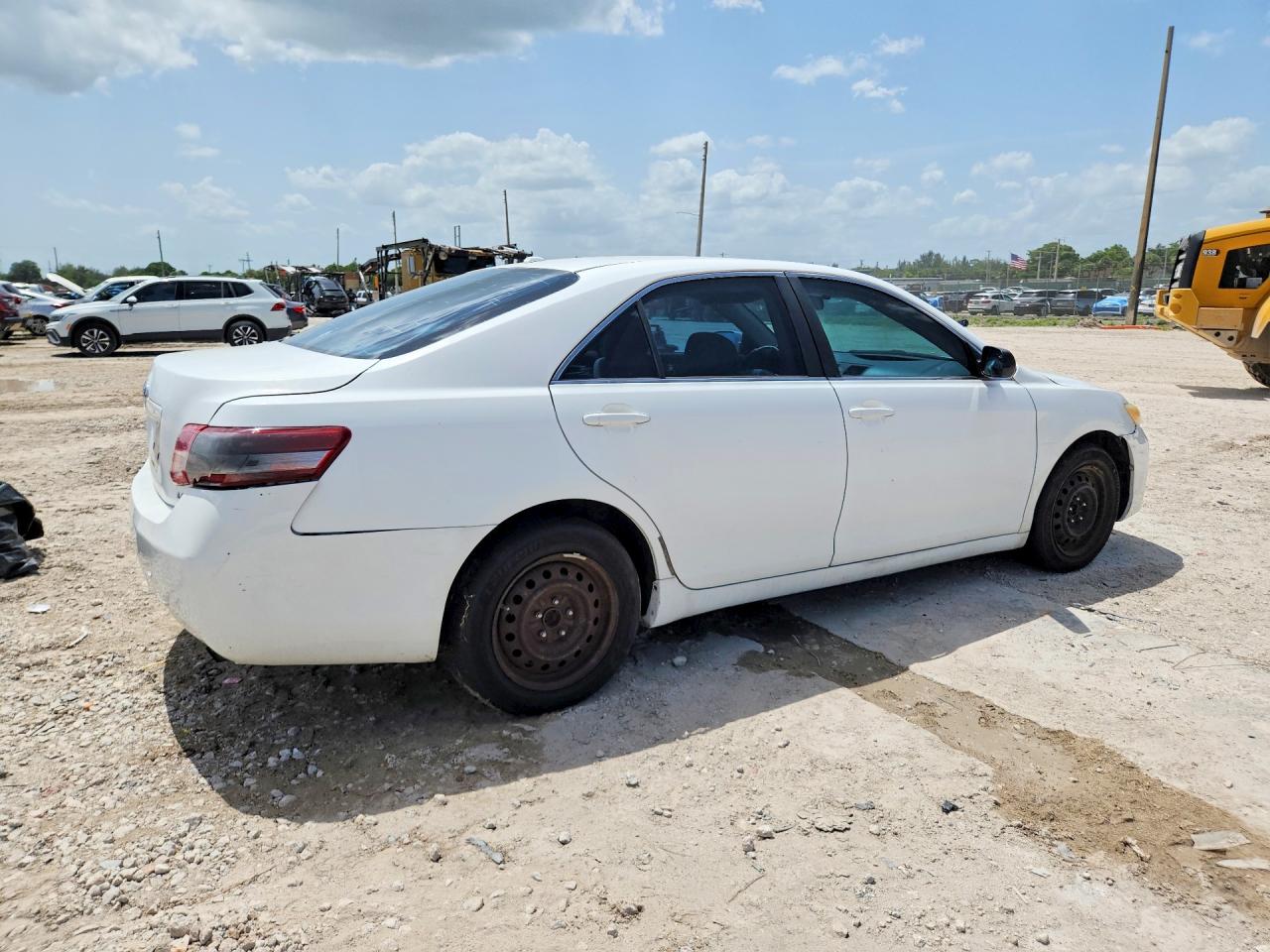 2011 TOYOTA CAMRY