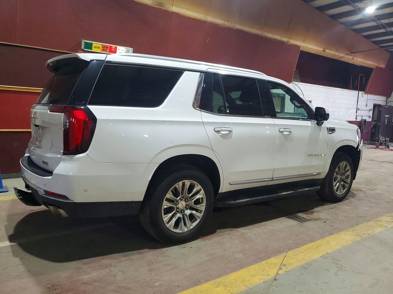 2025 GMC YUKON