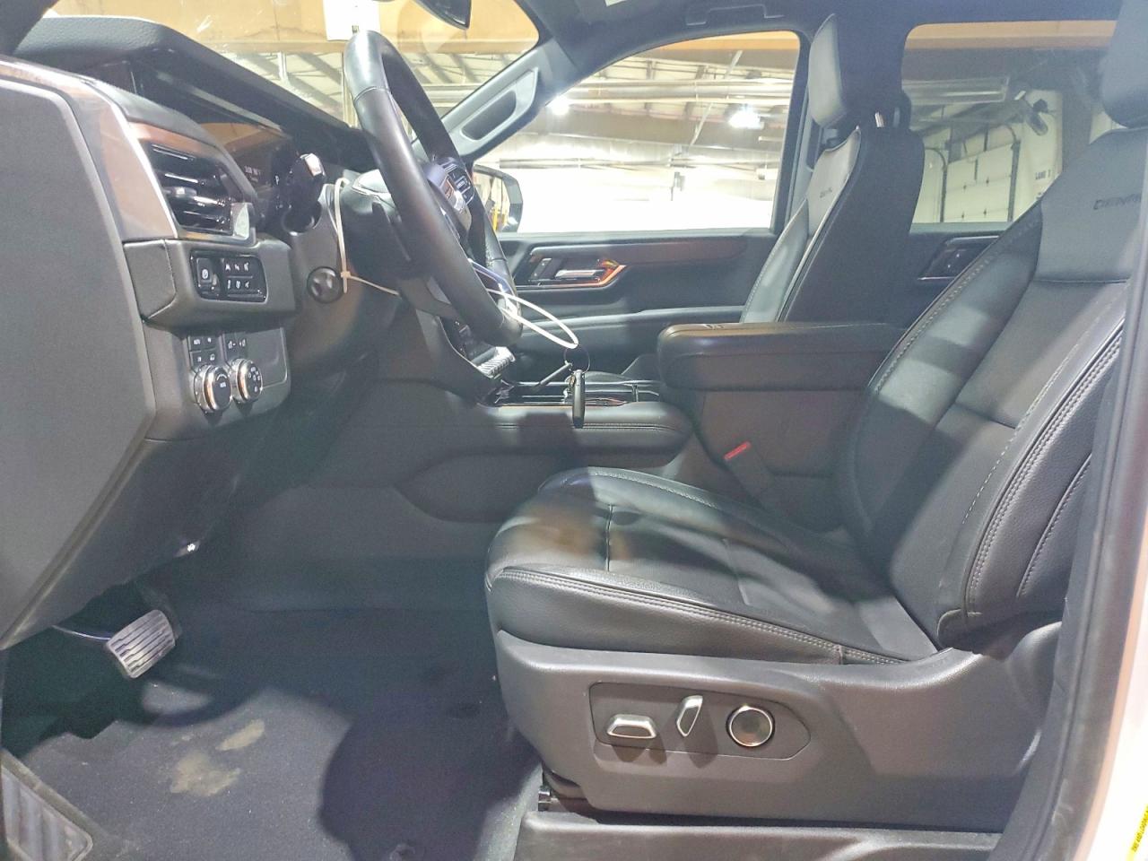 2025 GMC YUKON