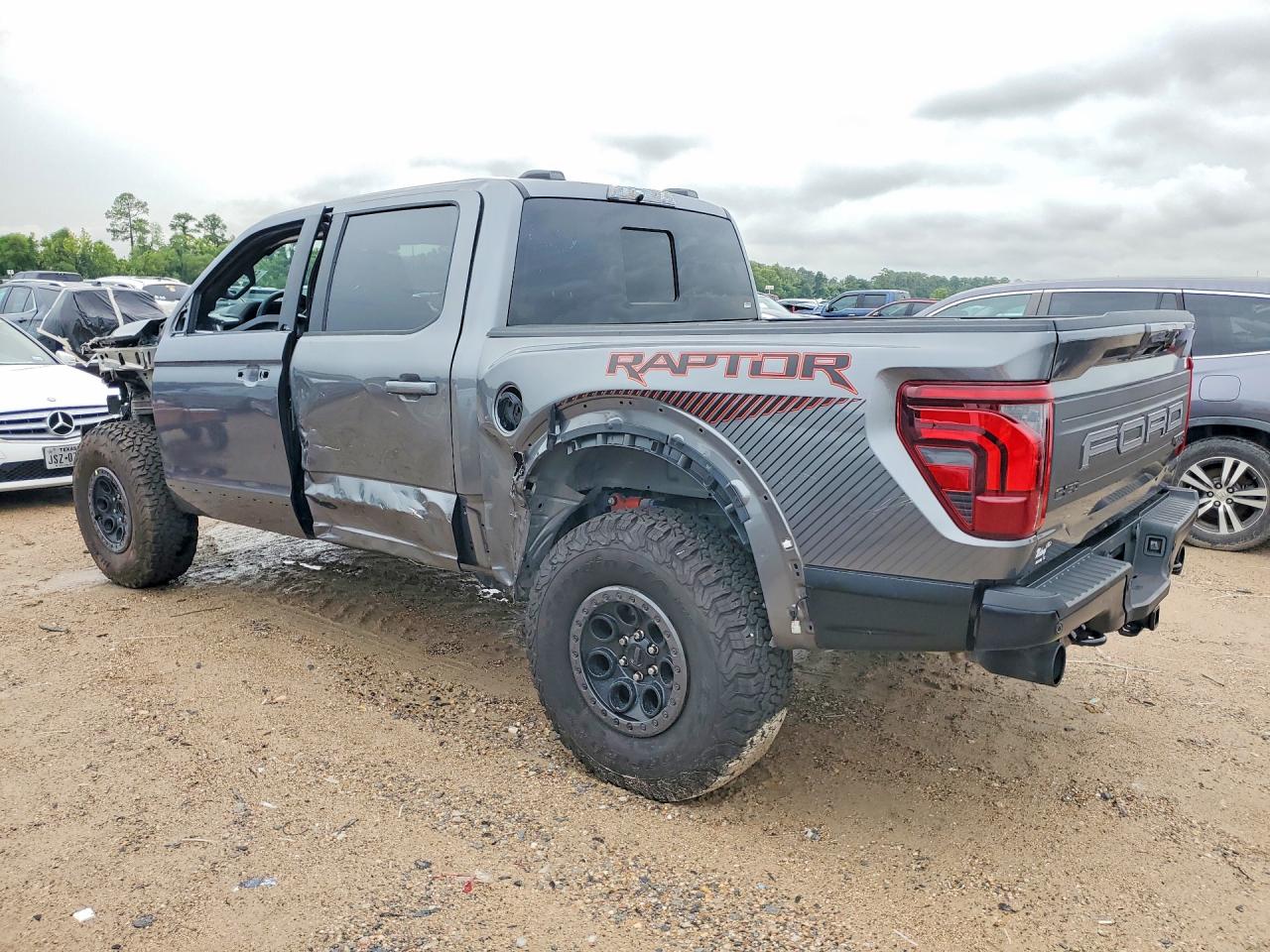2025 FORD F150
