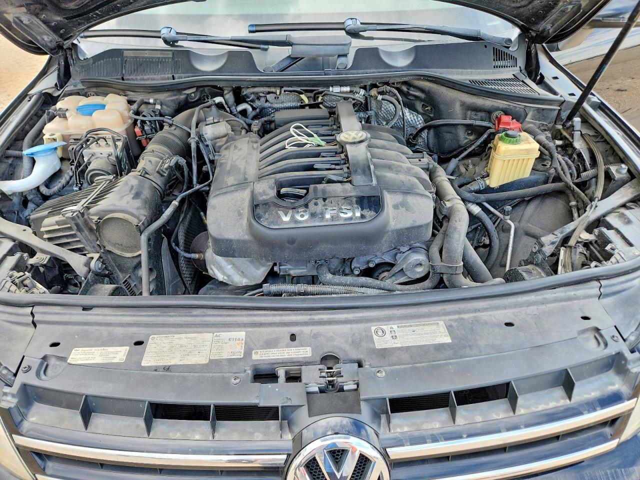 2012 VOLKSWAGEN TOUAREG