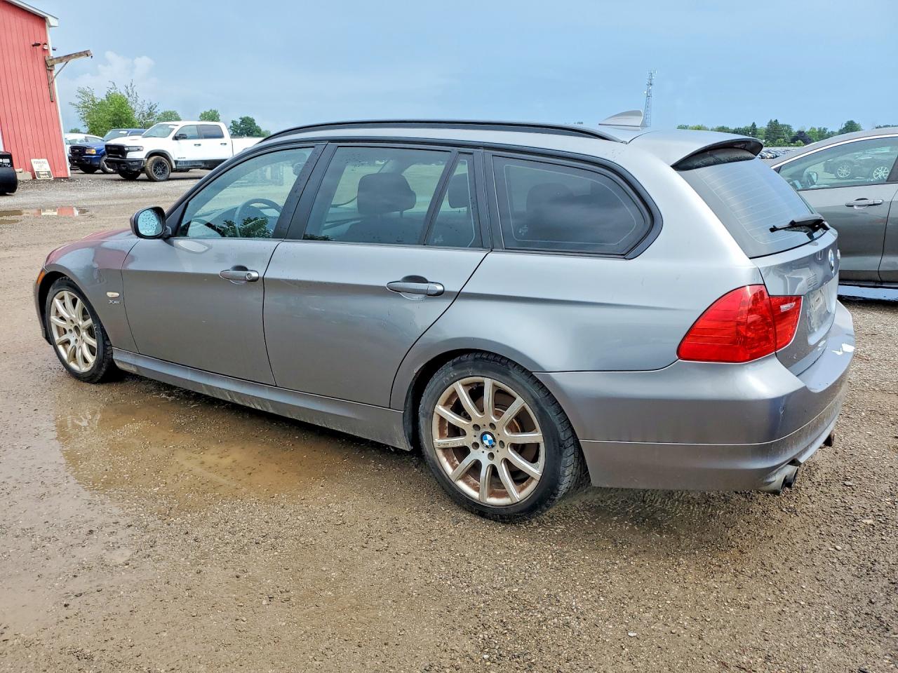 2011 BMW 3 SERIES