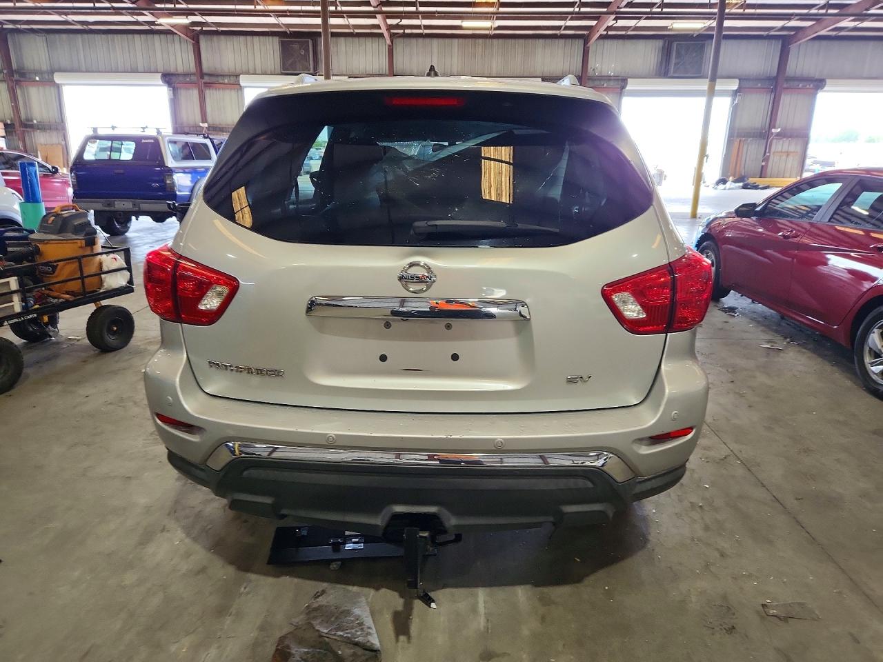 2017 NISSAN PATHFINDER