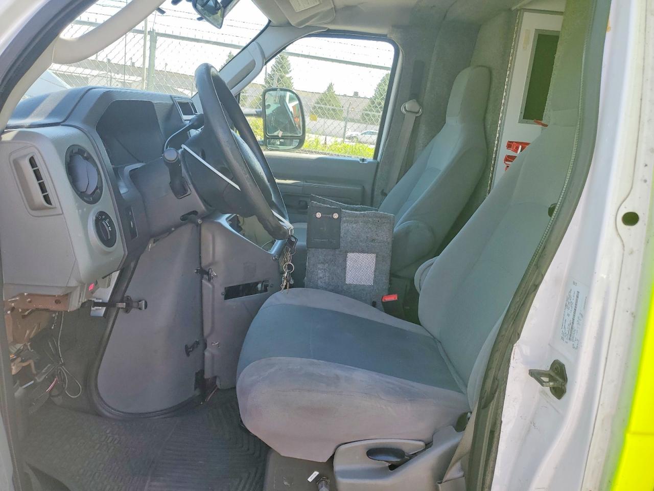 2009 FORD ECONOLINE
