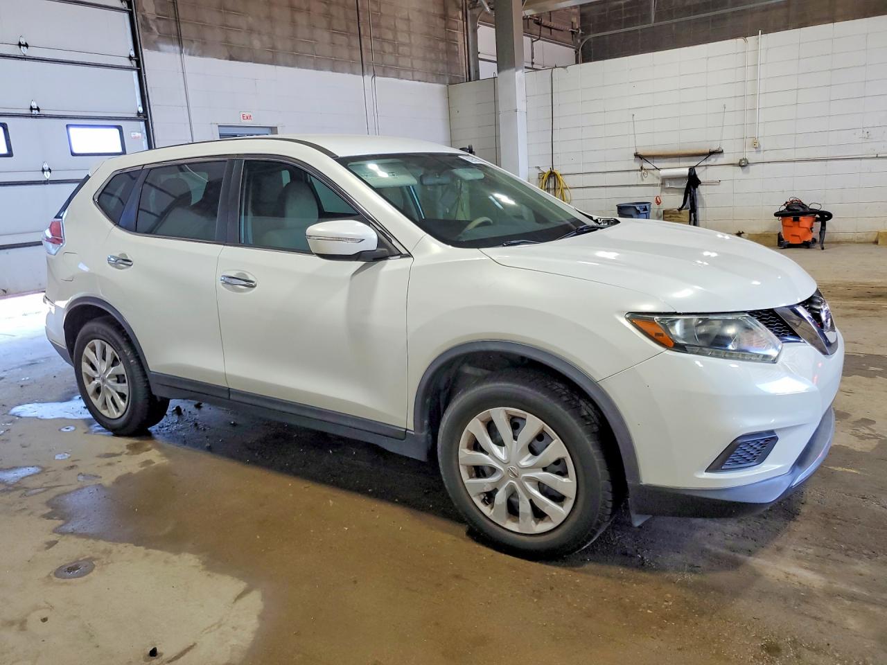 2014 NISSAN ROGUE