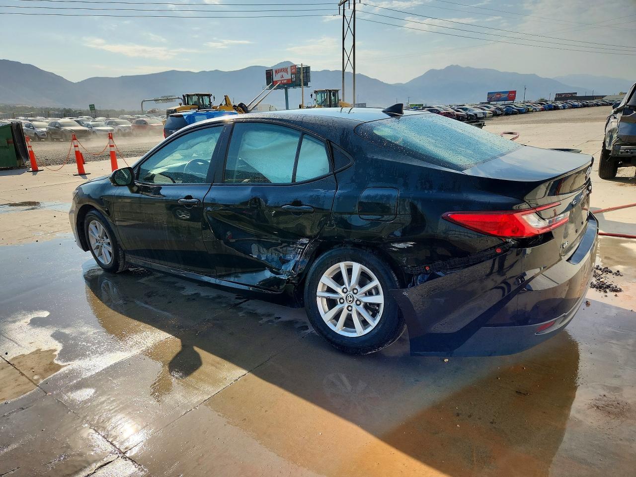 2025 TOYOTA CAMRY