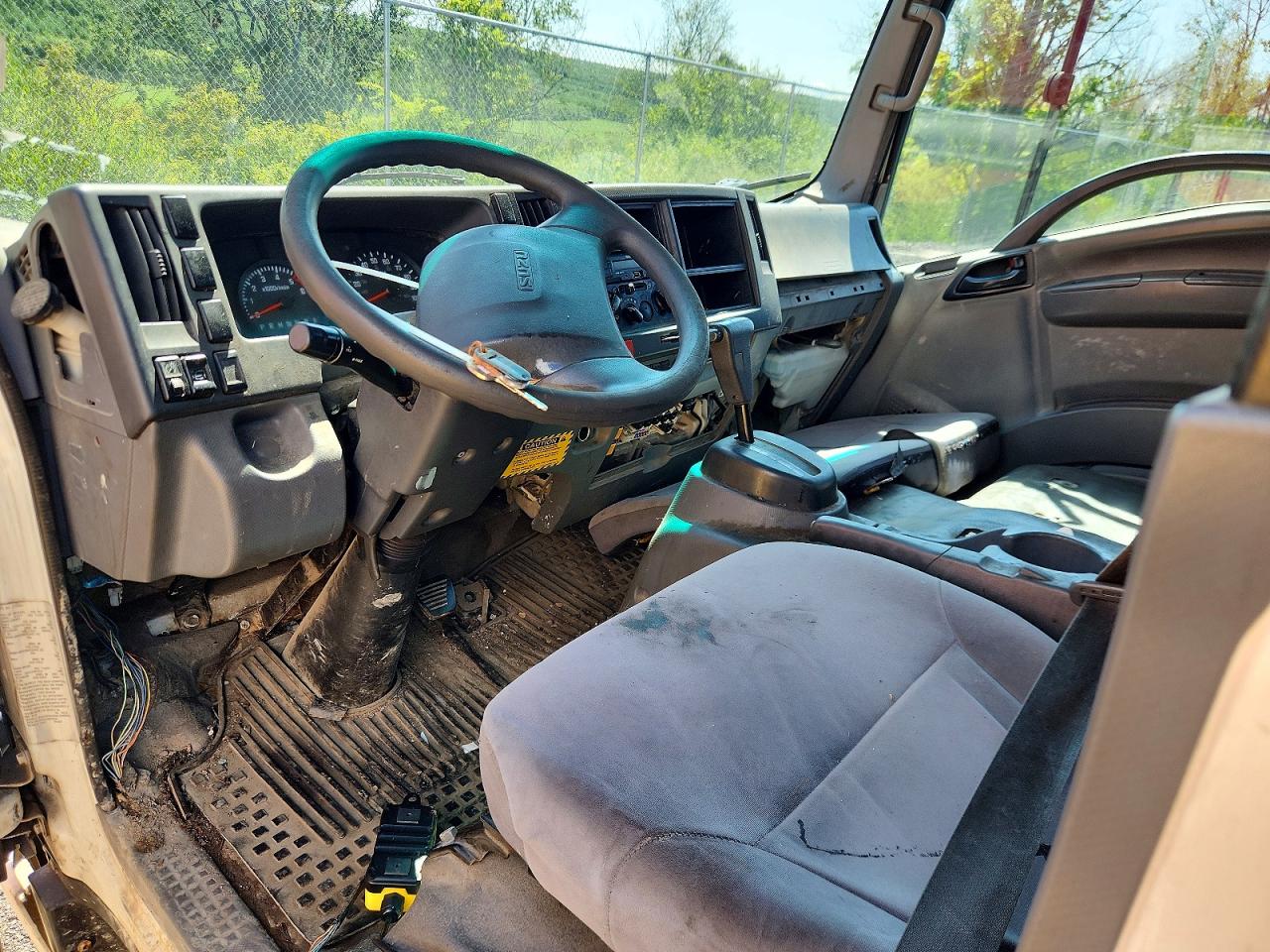 2016 ISUZU NPR