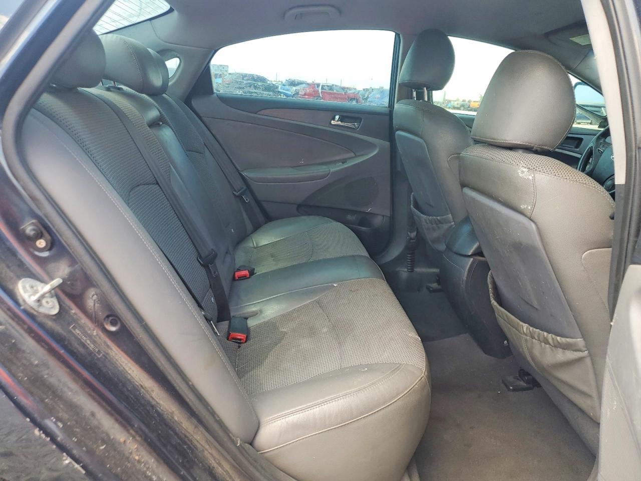 2011 HYUNDAI SONATA