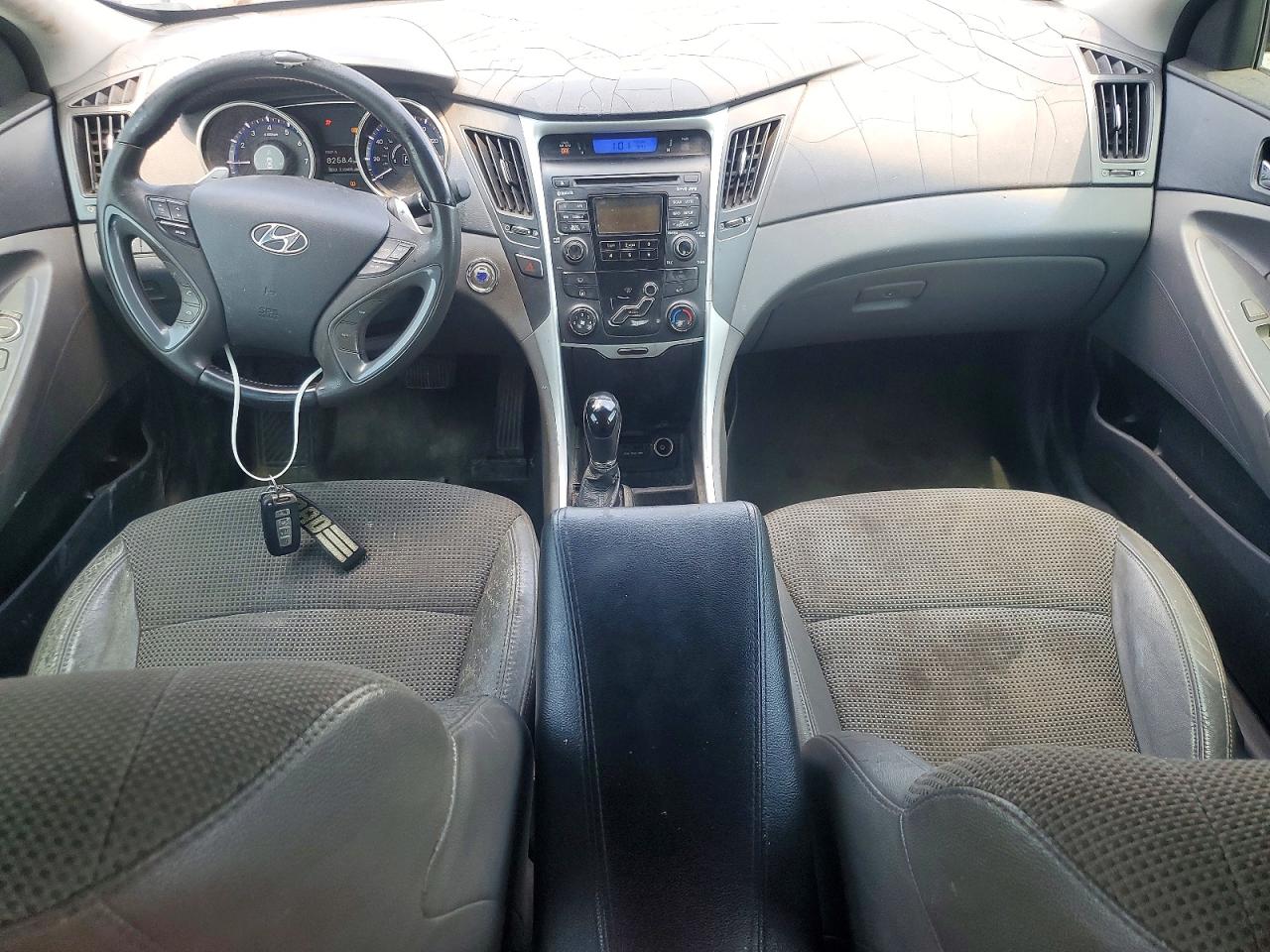 2011 HYUNDAI SONATA
