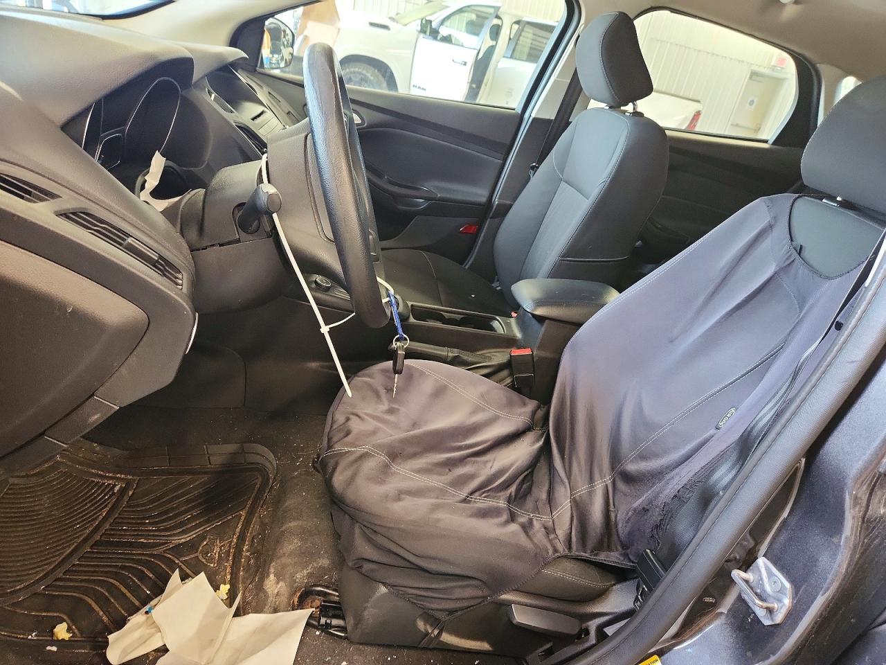 2016 FORD FOCUS