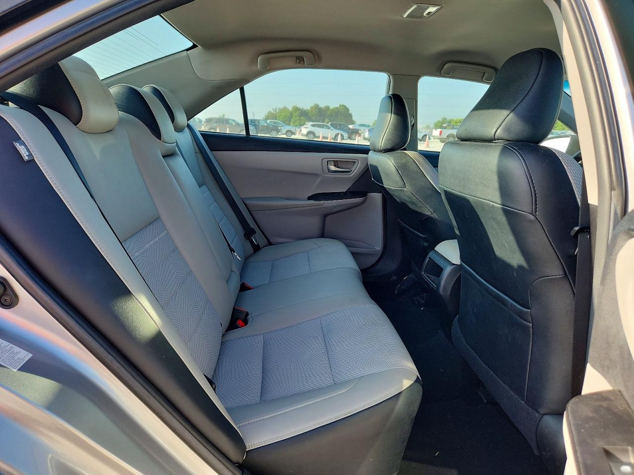 2016 TOYOTA CAMRY