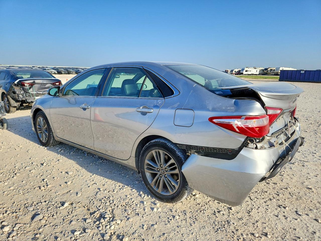 2016 TOYOTA CAMRY