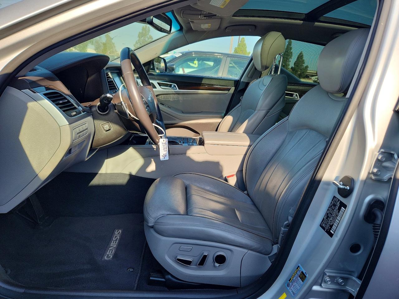 2015 HYUNDAI GENESIS