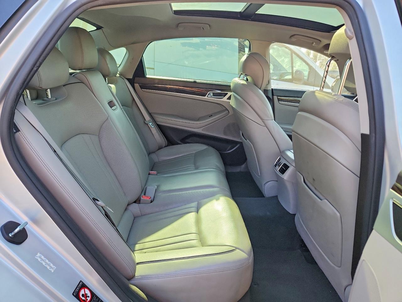 2015 HYUNDAI GENESIS
