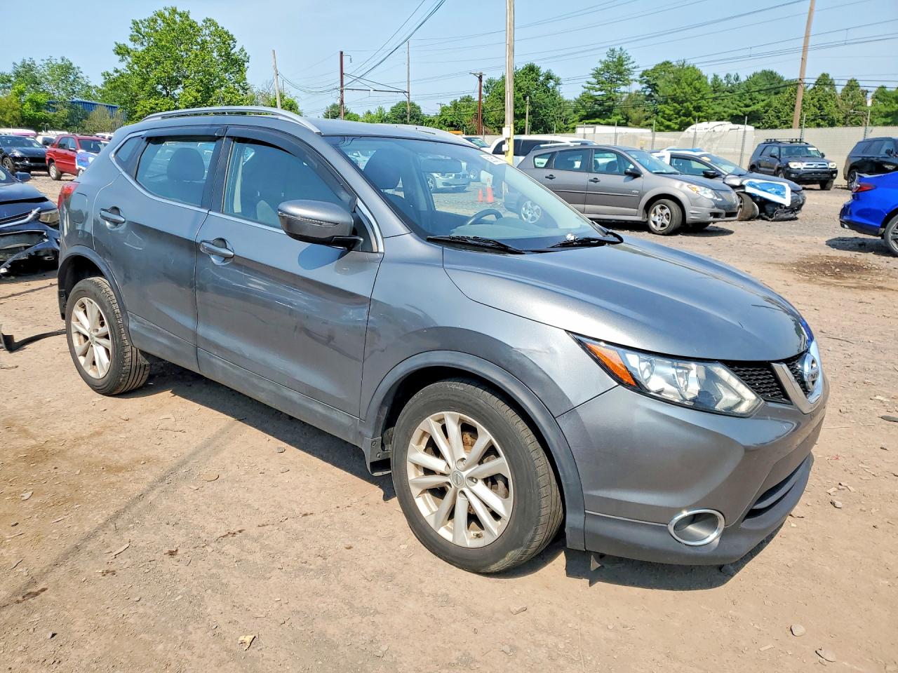 2017 NISSAN ROGUE