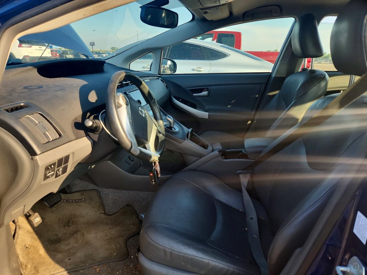 2011 TOYOTA PRIUS