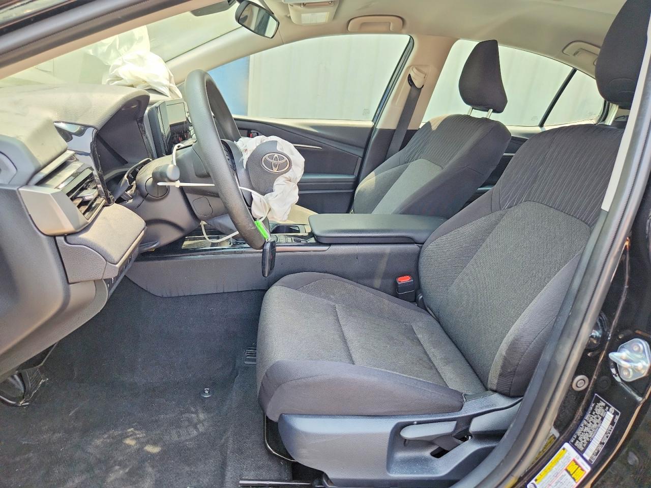 2025 TOYOTA CAMRY