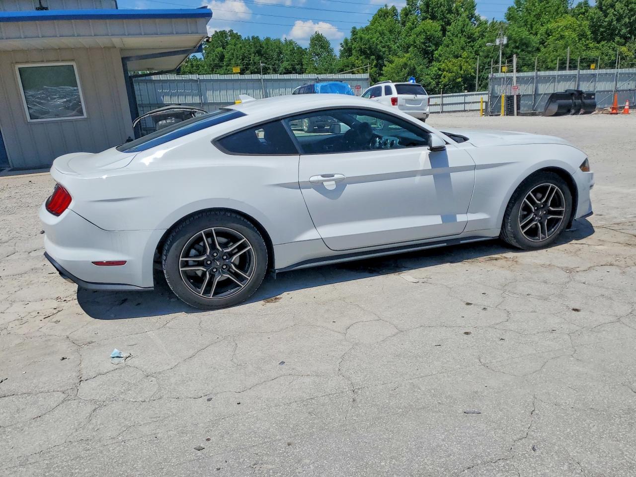 2020 FORD MUSTANG