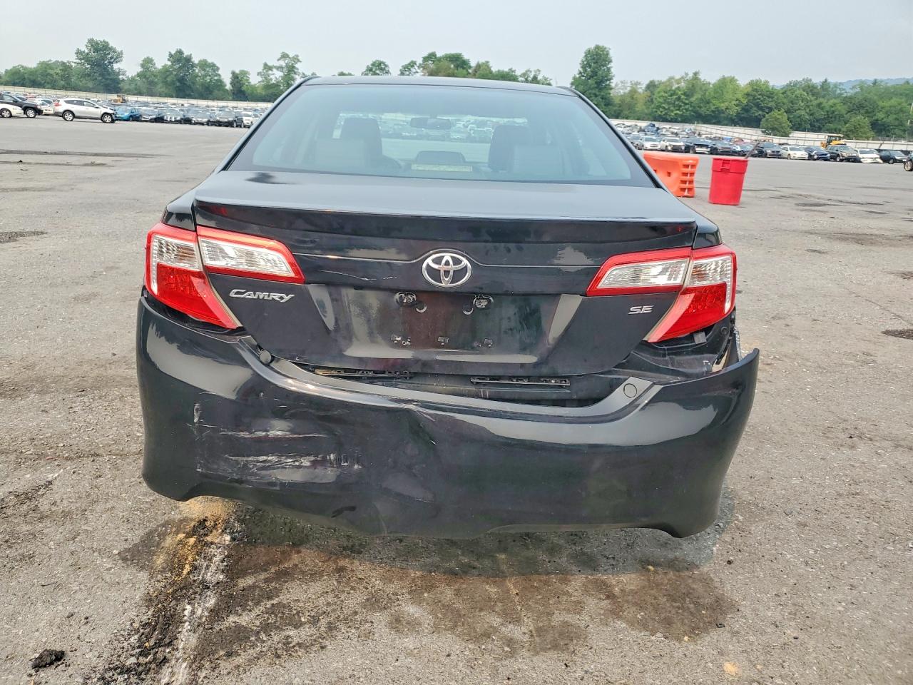 2014 TOYOTA CAMRY