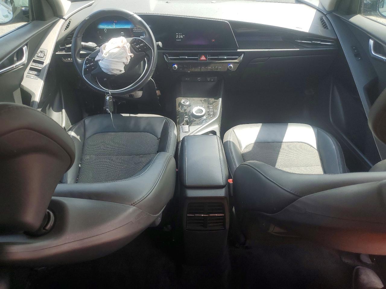 2023 KIA NIRO