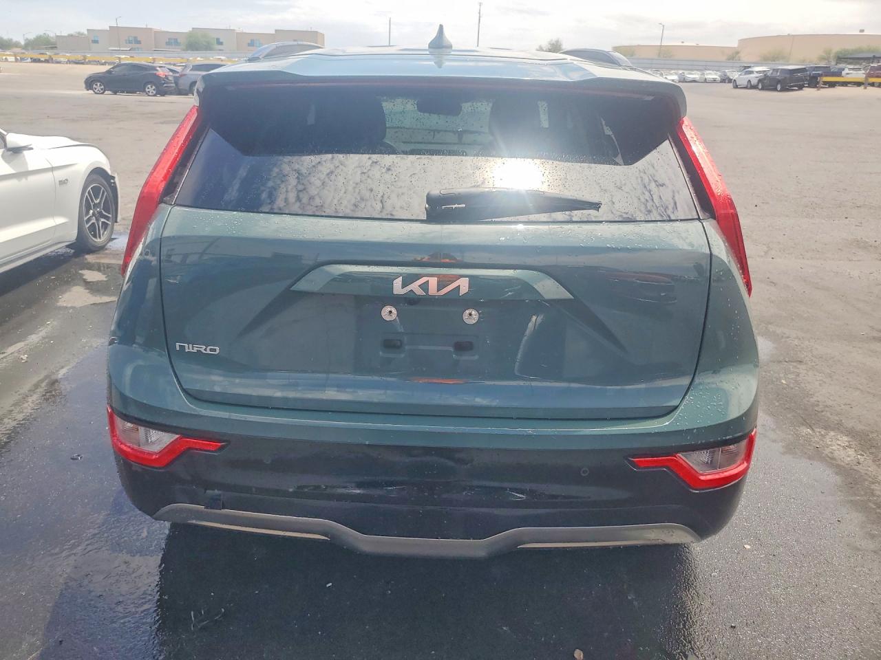 2023 KIA NIRO