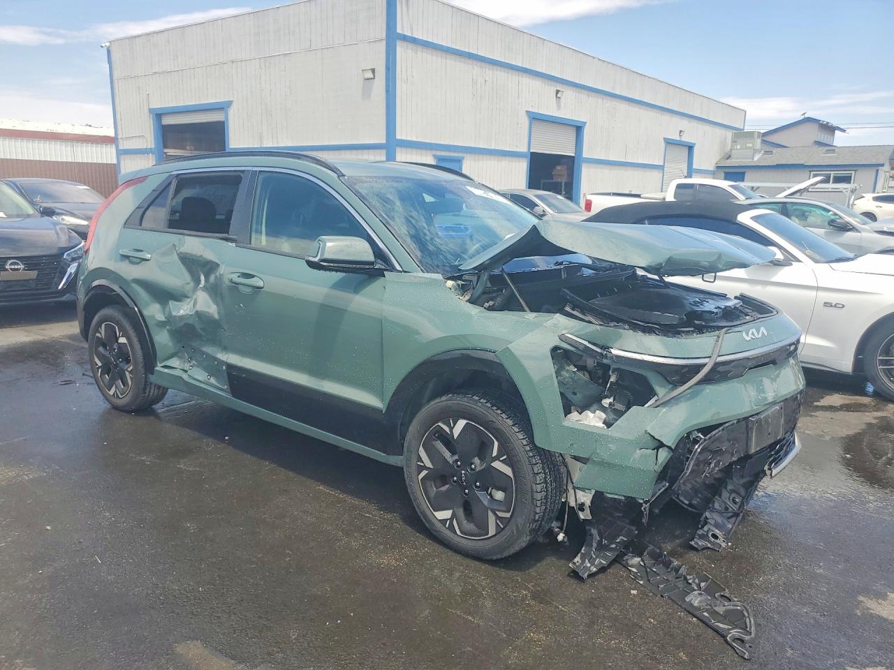 2023 KIA NIRO