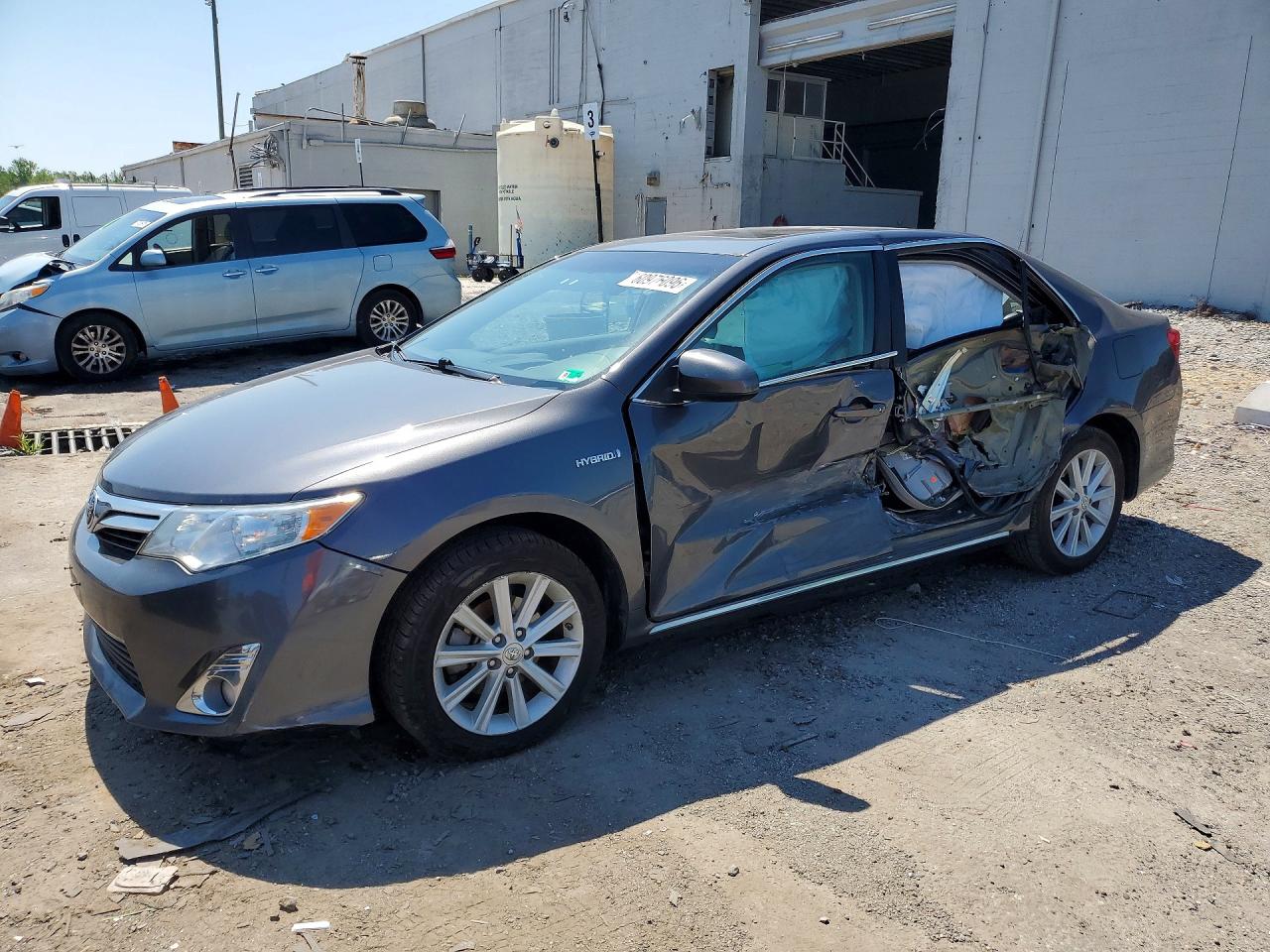 2012 TOYOTA CAMRY SOLA