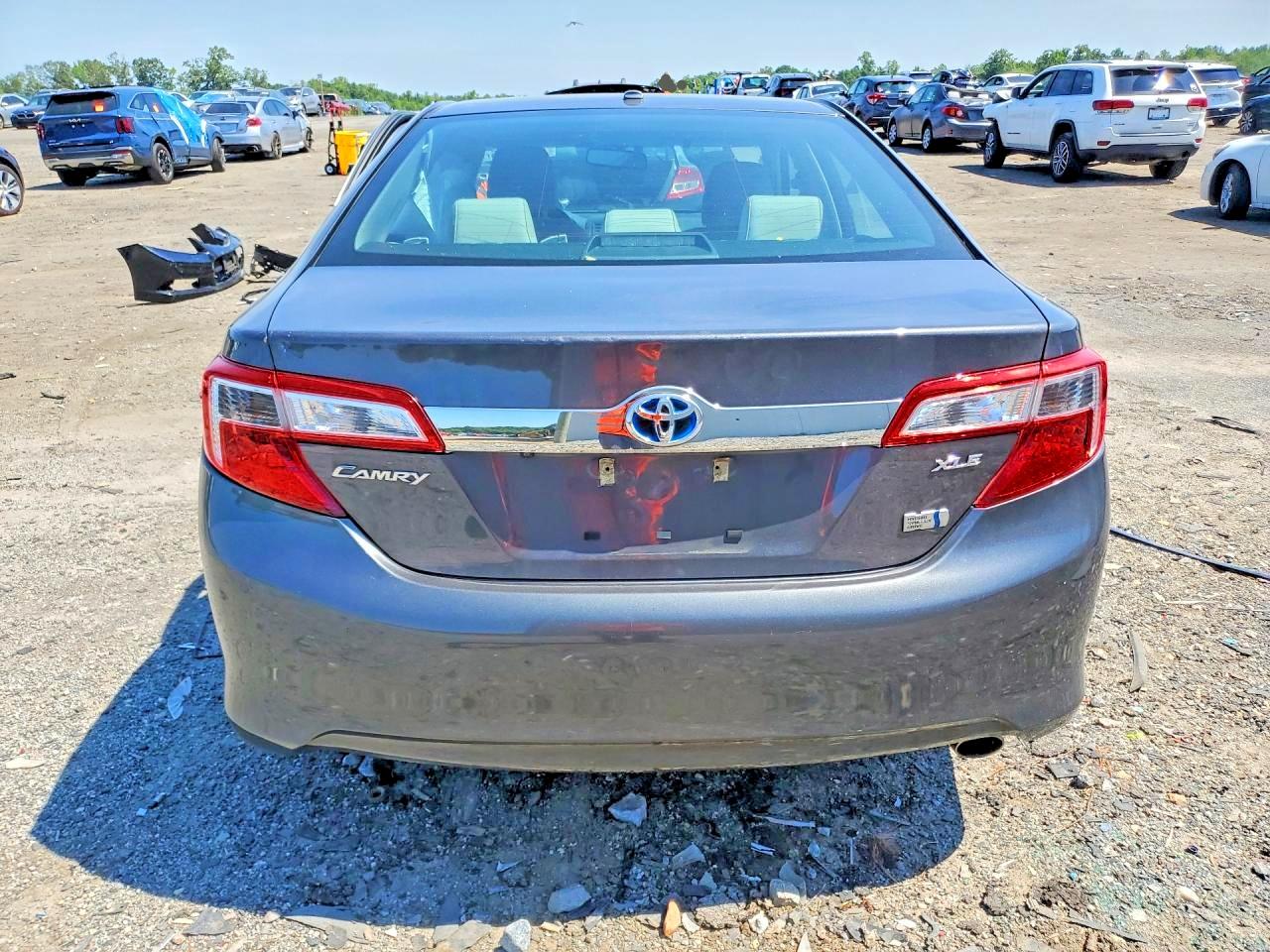 2012 TOYOTA CAMRY SOLA