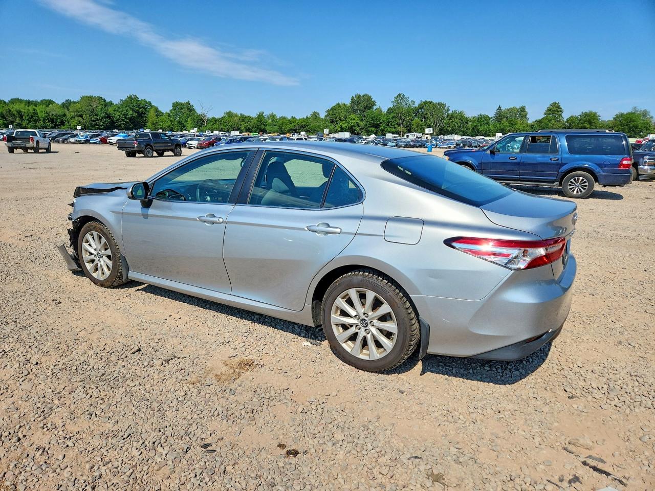 2018 TOYOTA CAMRY