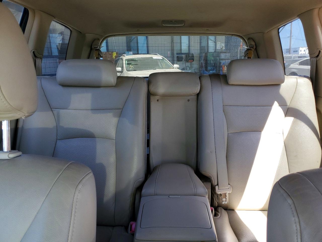 2005 TOYOTA HIGHLANDER