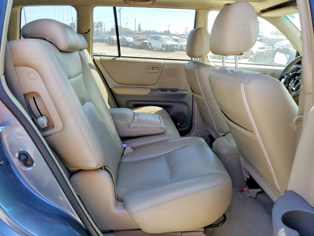 2005 TOYOTA HIGHLANDER